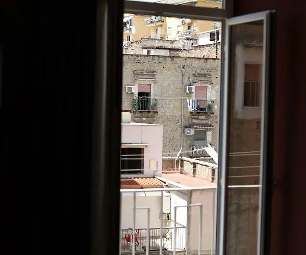 Aroma - Neapolitan Nápoly